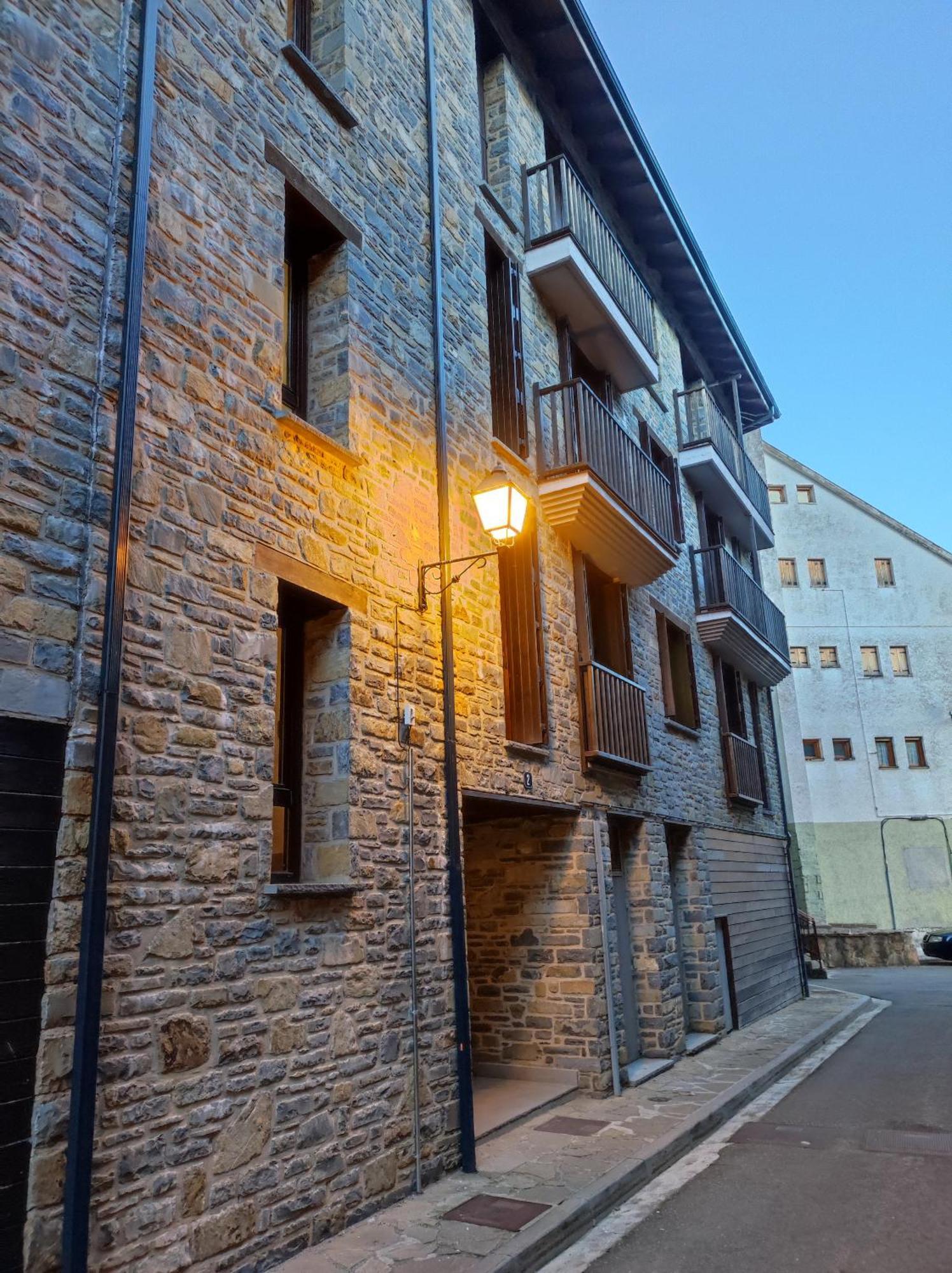 Apartamento Vico Escarrilla Exterior photo